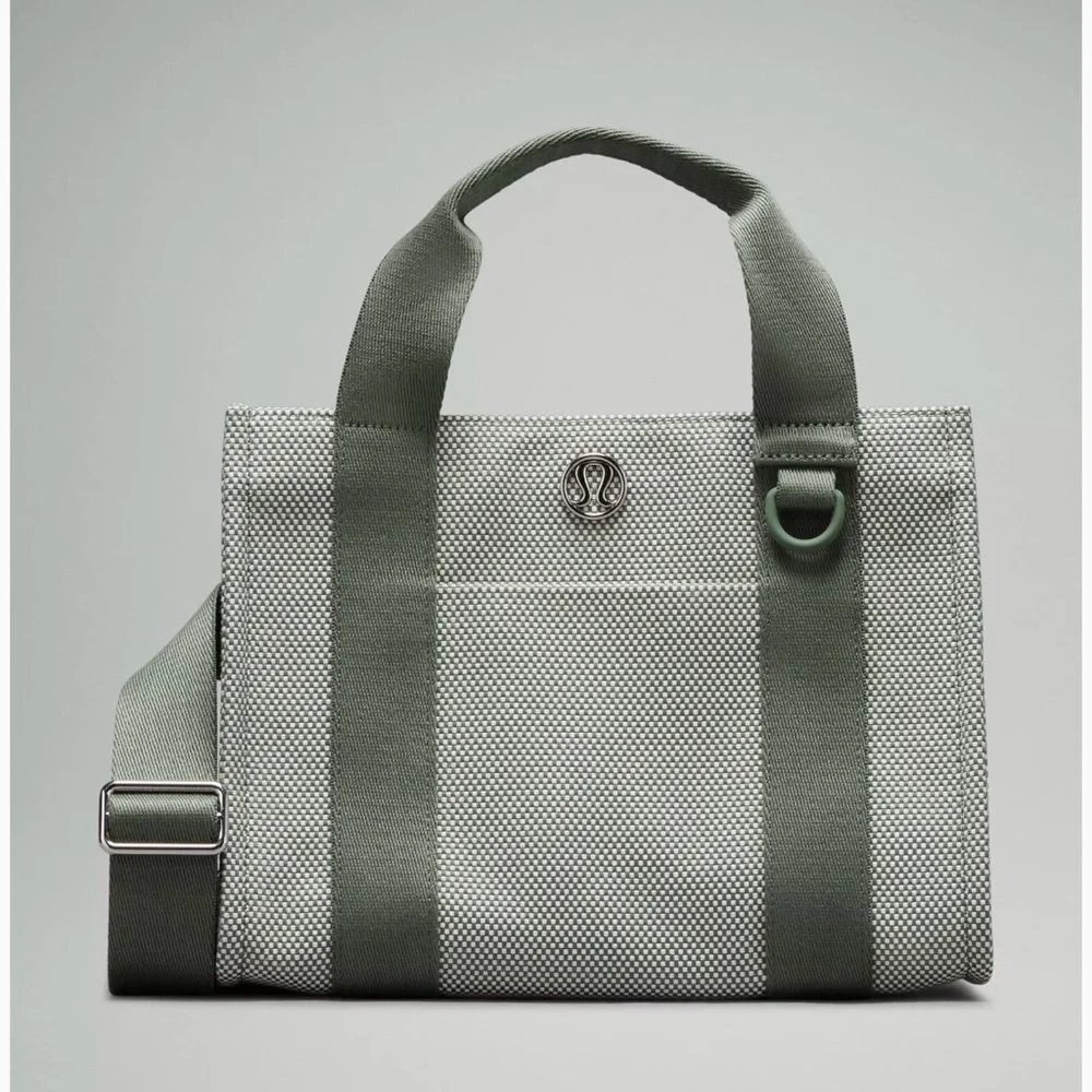 Lululemon Two-Tone Canvas Tote Bag *Mini 4.5L (New no tags)